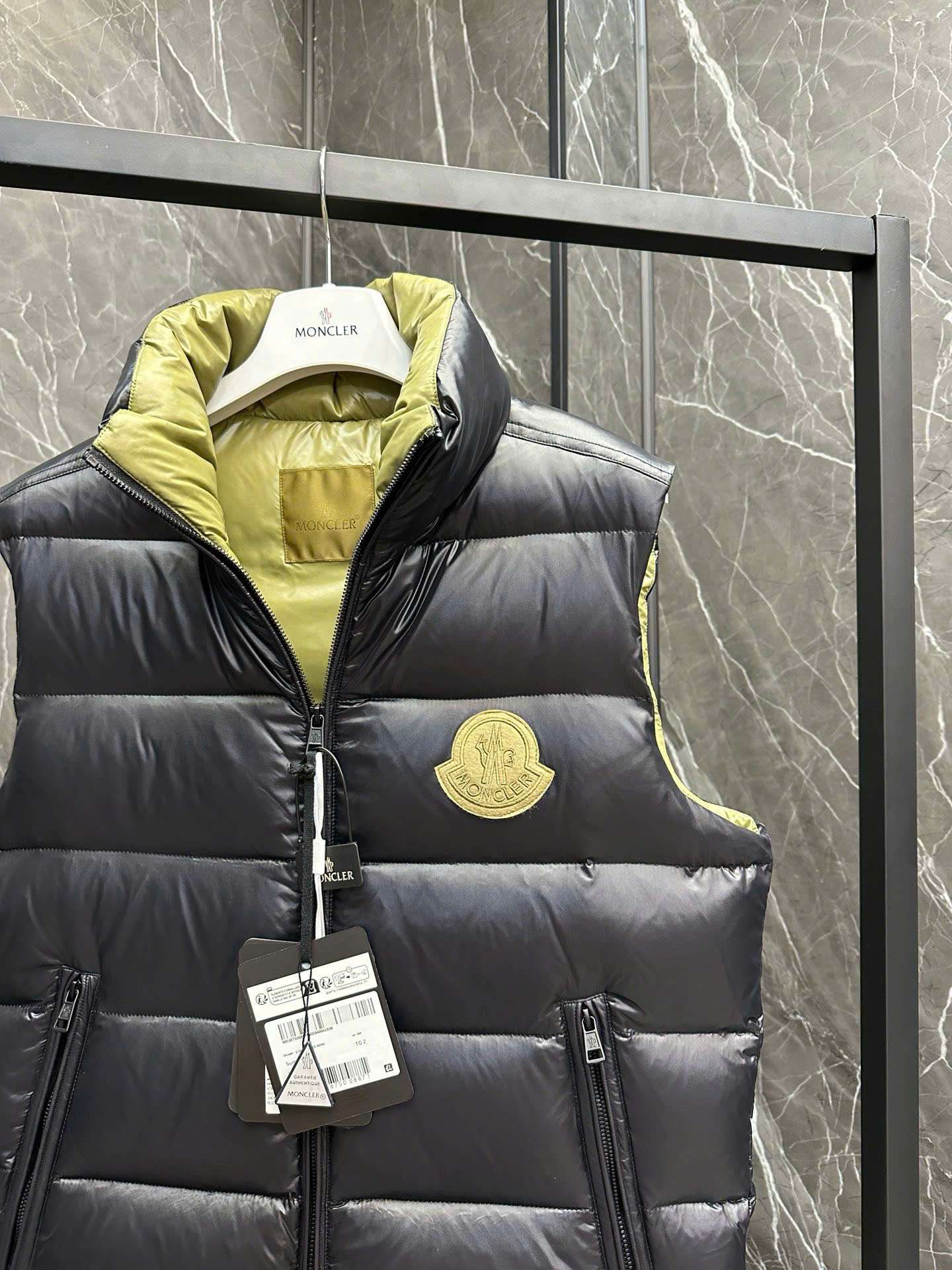 몽클레르 Sumido 남성 조끼