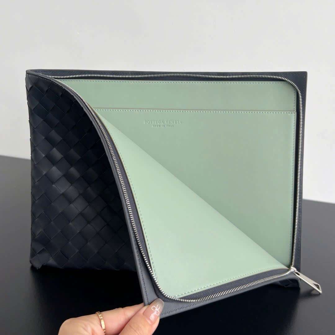 보테가 Intreccio 남성 클러치