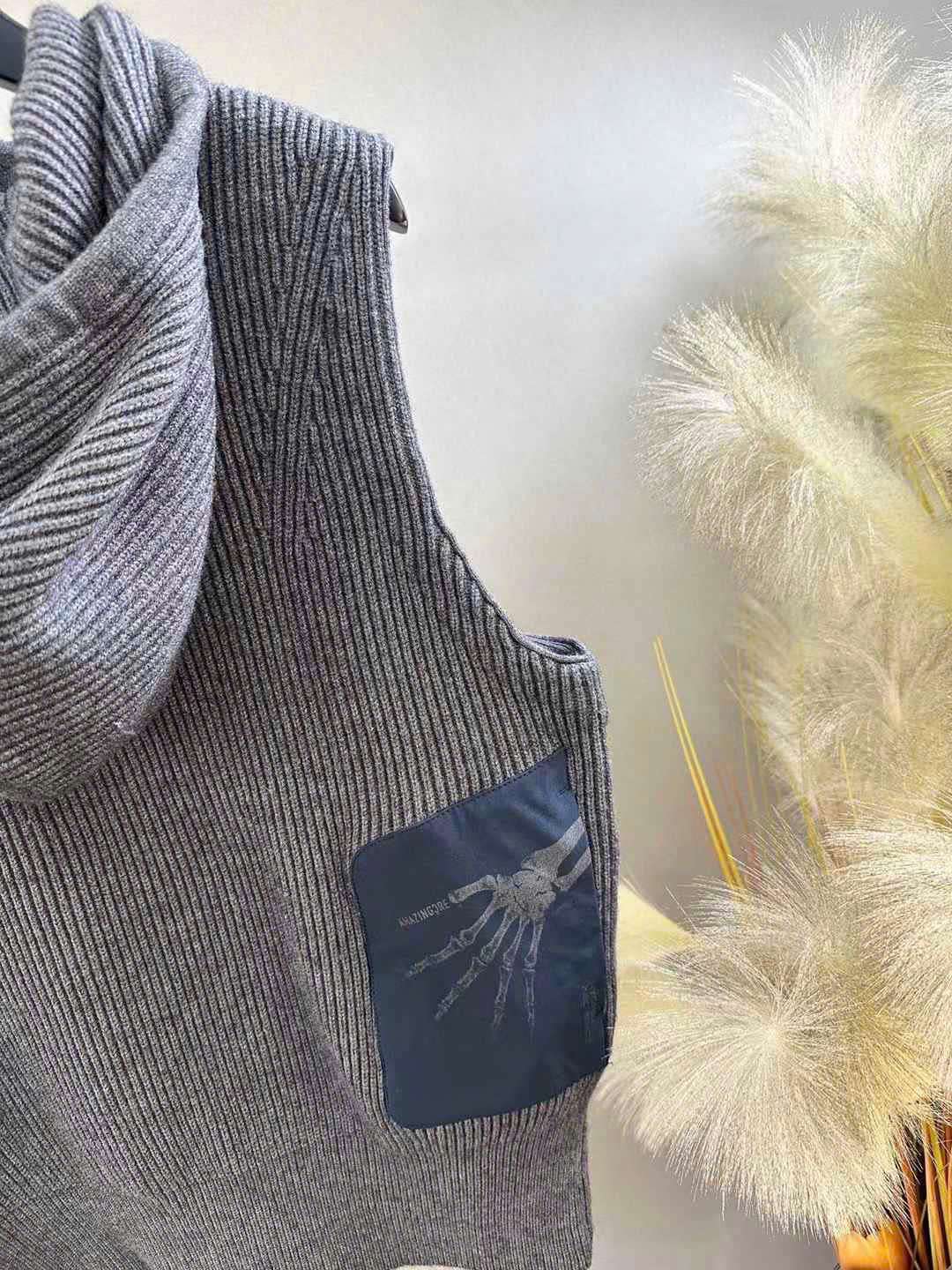 어메이징크리 가슴 작은 로고 여성 골프 니트 조끼