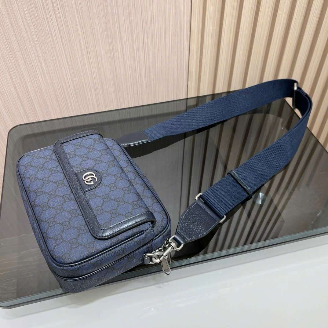 구찌 Supreme Tender 남성 크로스백