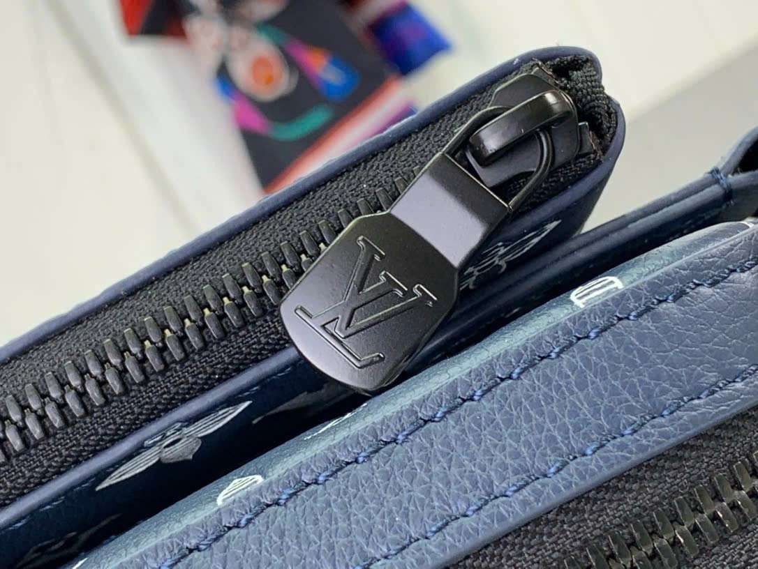 루이비통 Trio Messenger 남성 크로스백