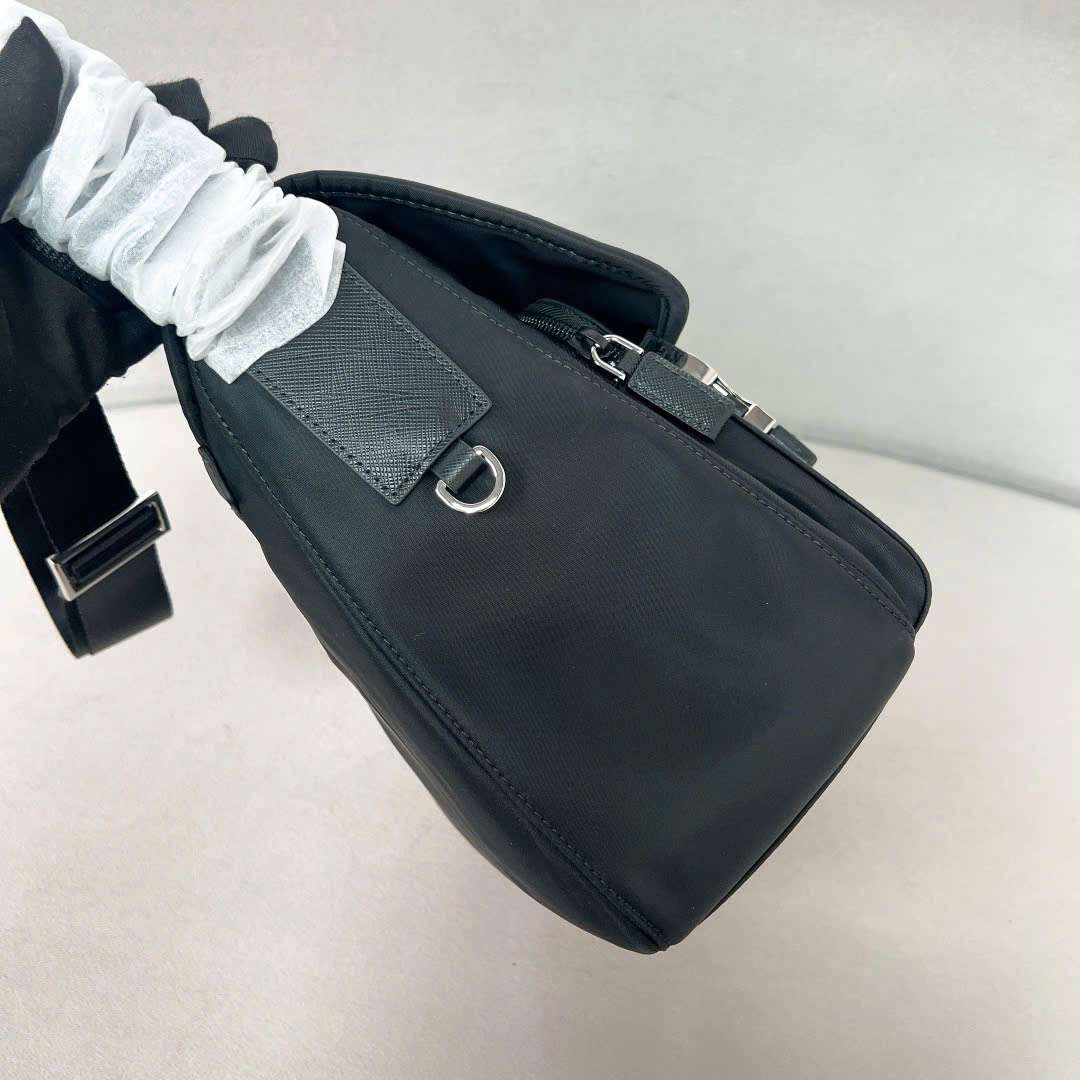 프라다 Saffiano 남성 가방