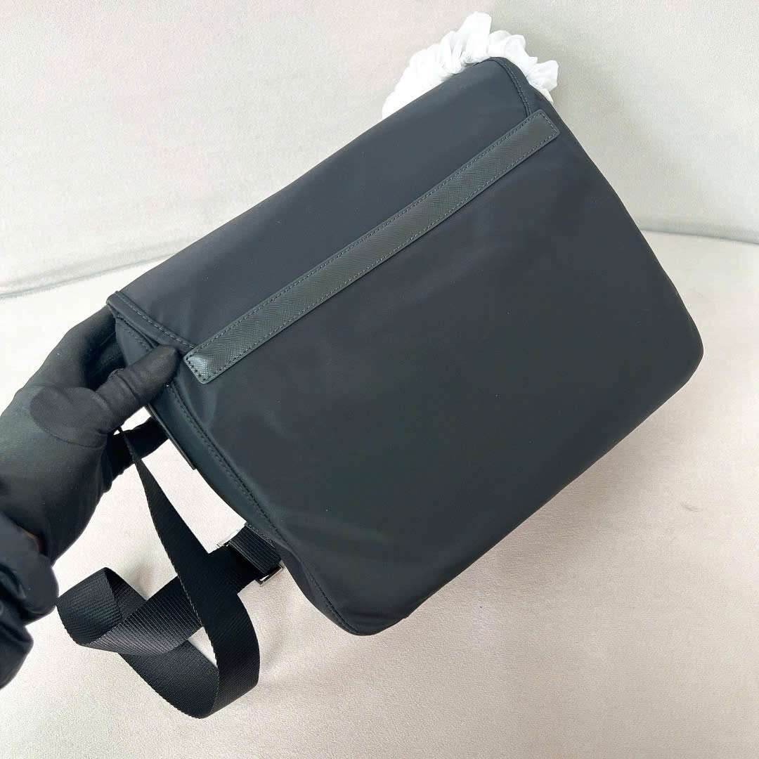 프라다 Saffiano 남성 가방