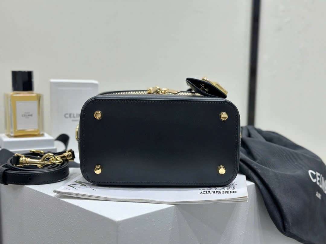 셀린느 베니티 샤이니 카프스킨 블랙 여성 가방