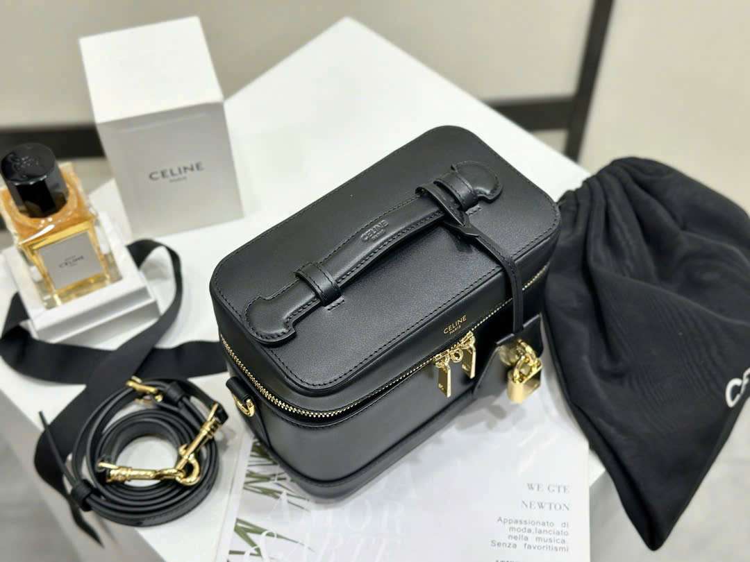 셀린느 베니티 샤이니 카프스킨 블랙 여성 가방