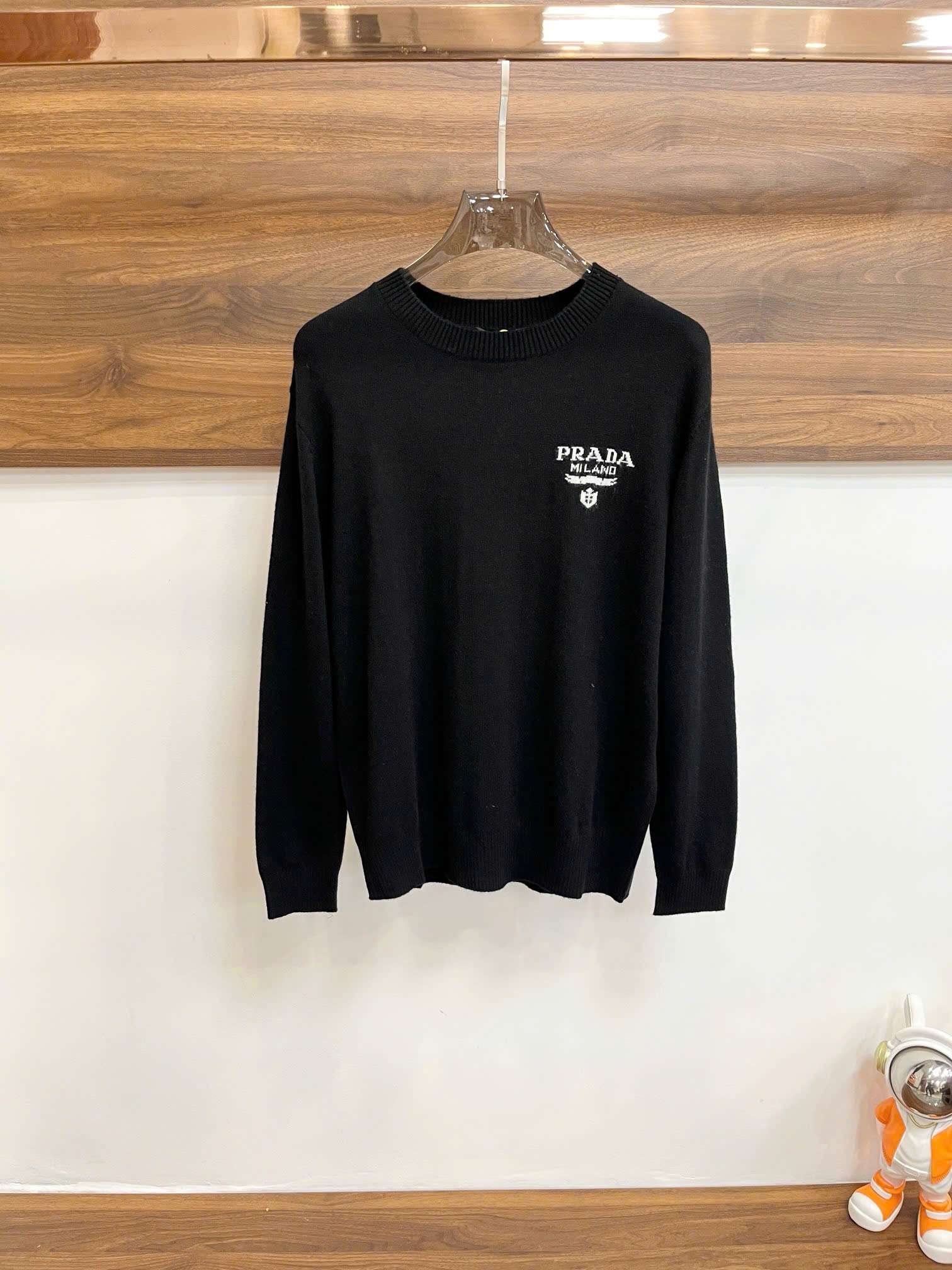 프라다 클래식 로고 님성 니트