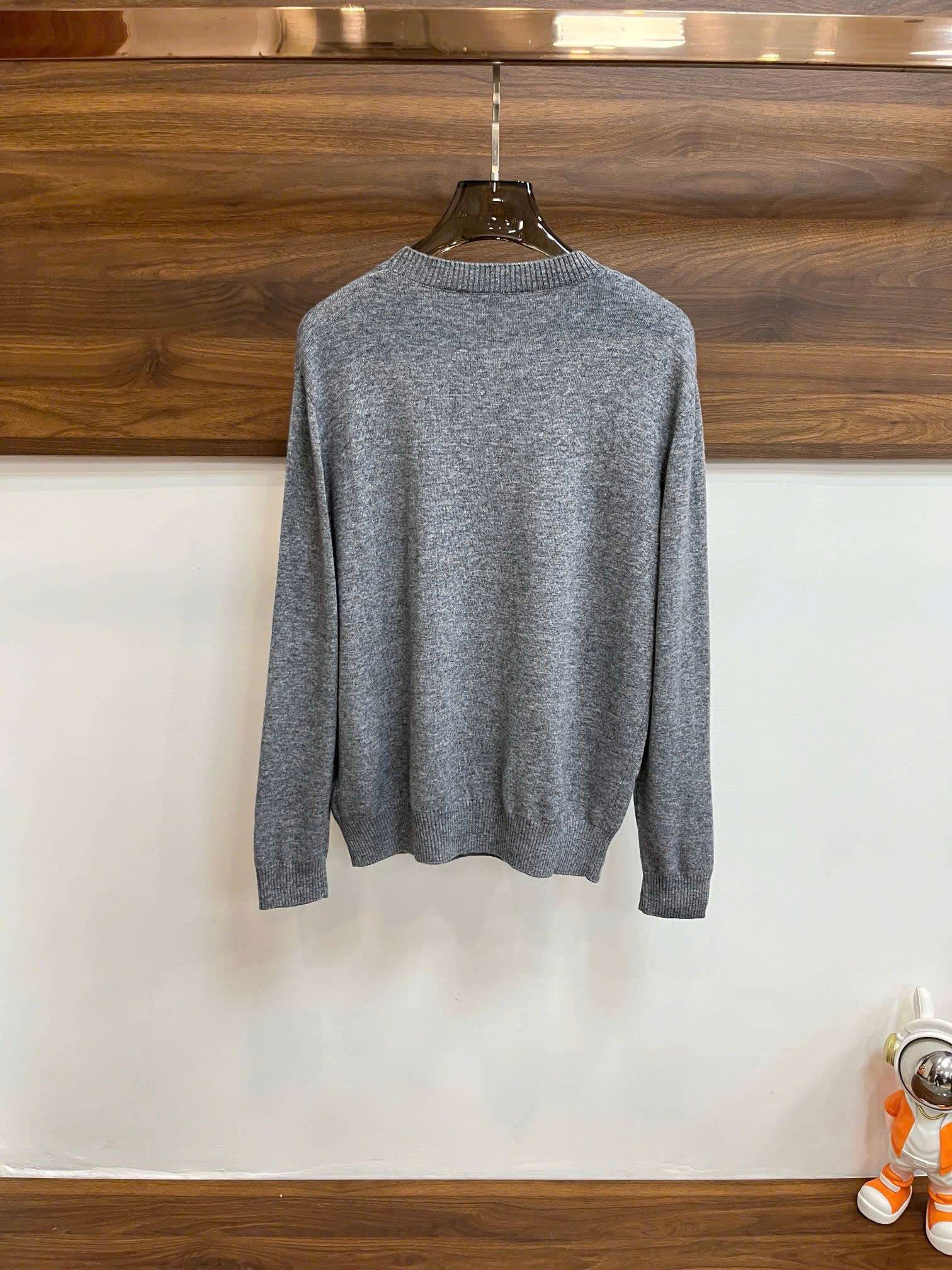 프라다 클래식 로고 님성 니트