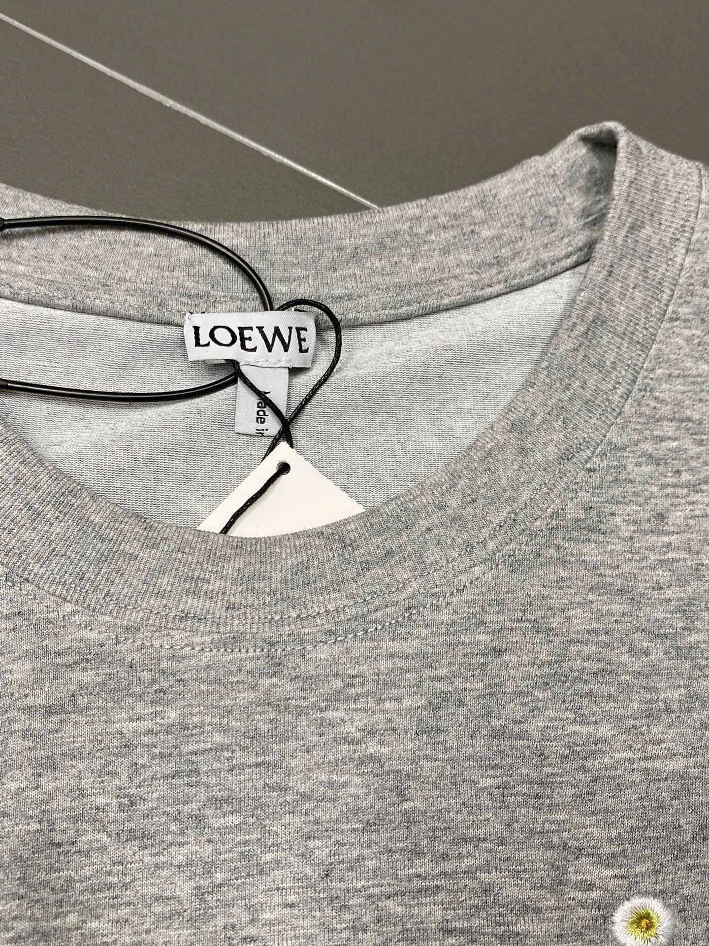 LOEWE 자수 로고 남성 반팔티