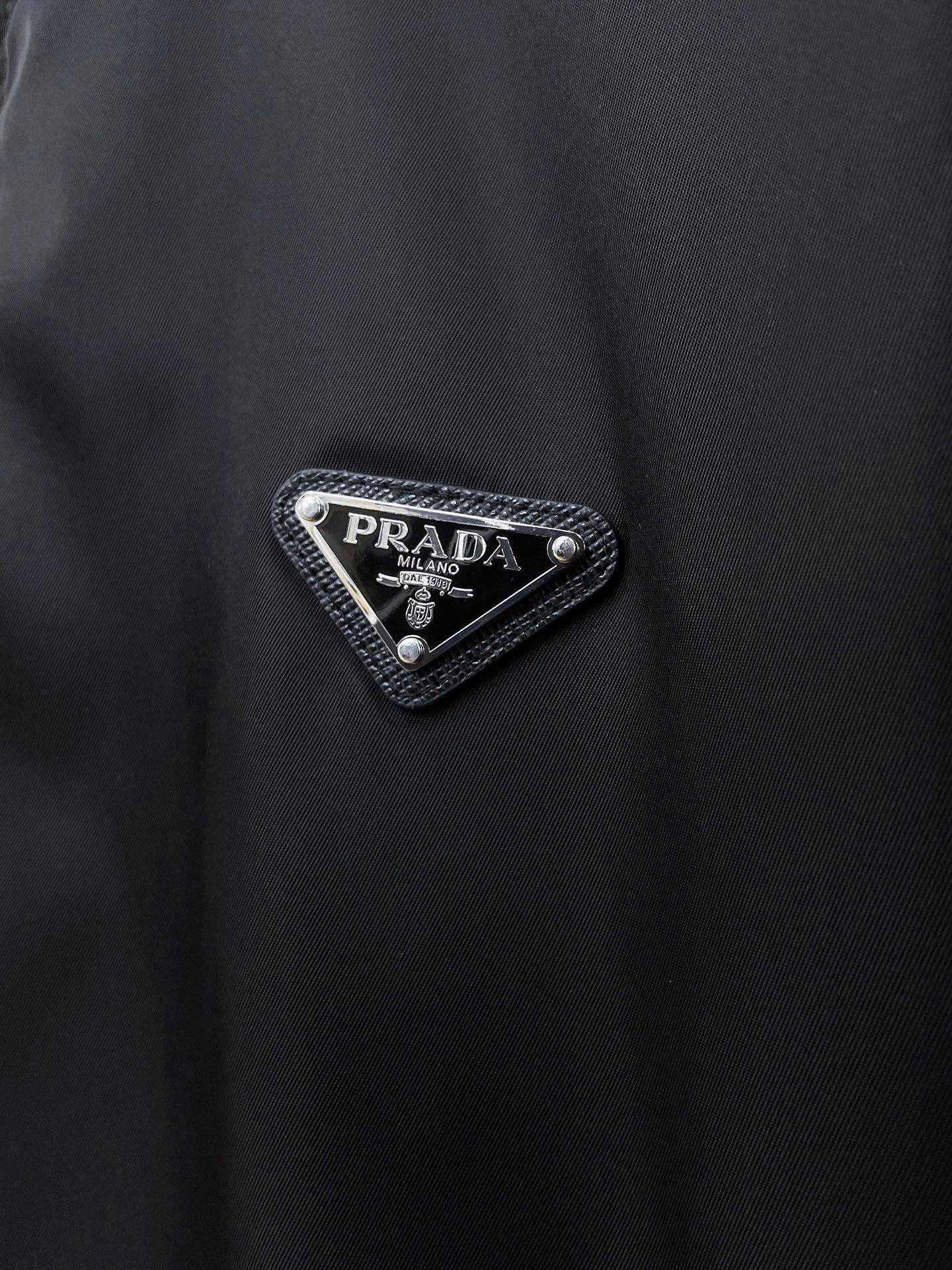 프라다 베이직 로고 남성 바람막이