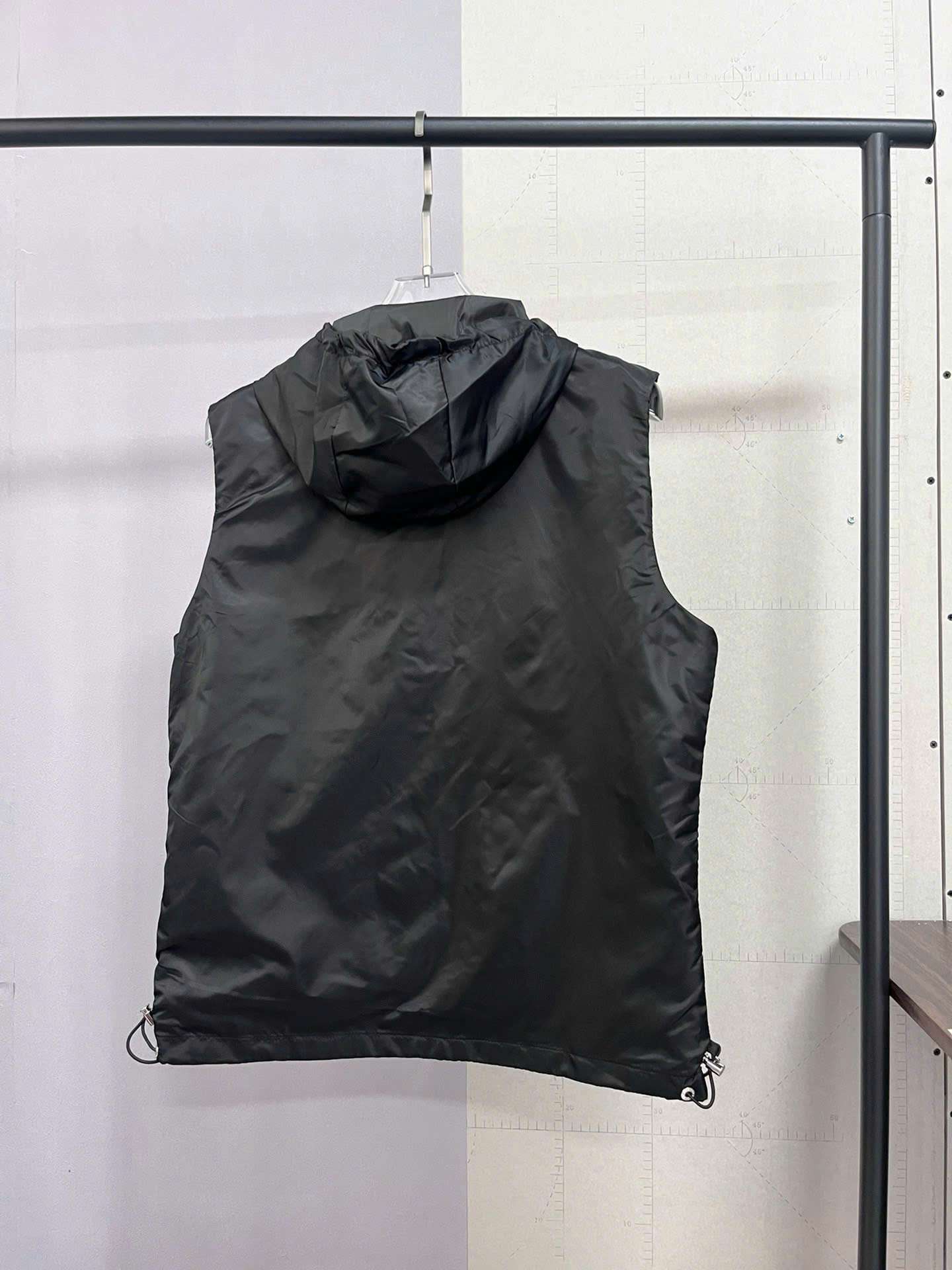 프라다 Big Pocket Zip Up 남성 조끼