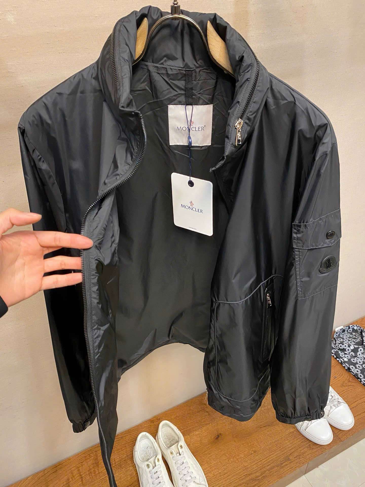 몽클레르 소매 포켓 로고 남성 바람막이