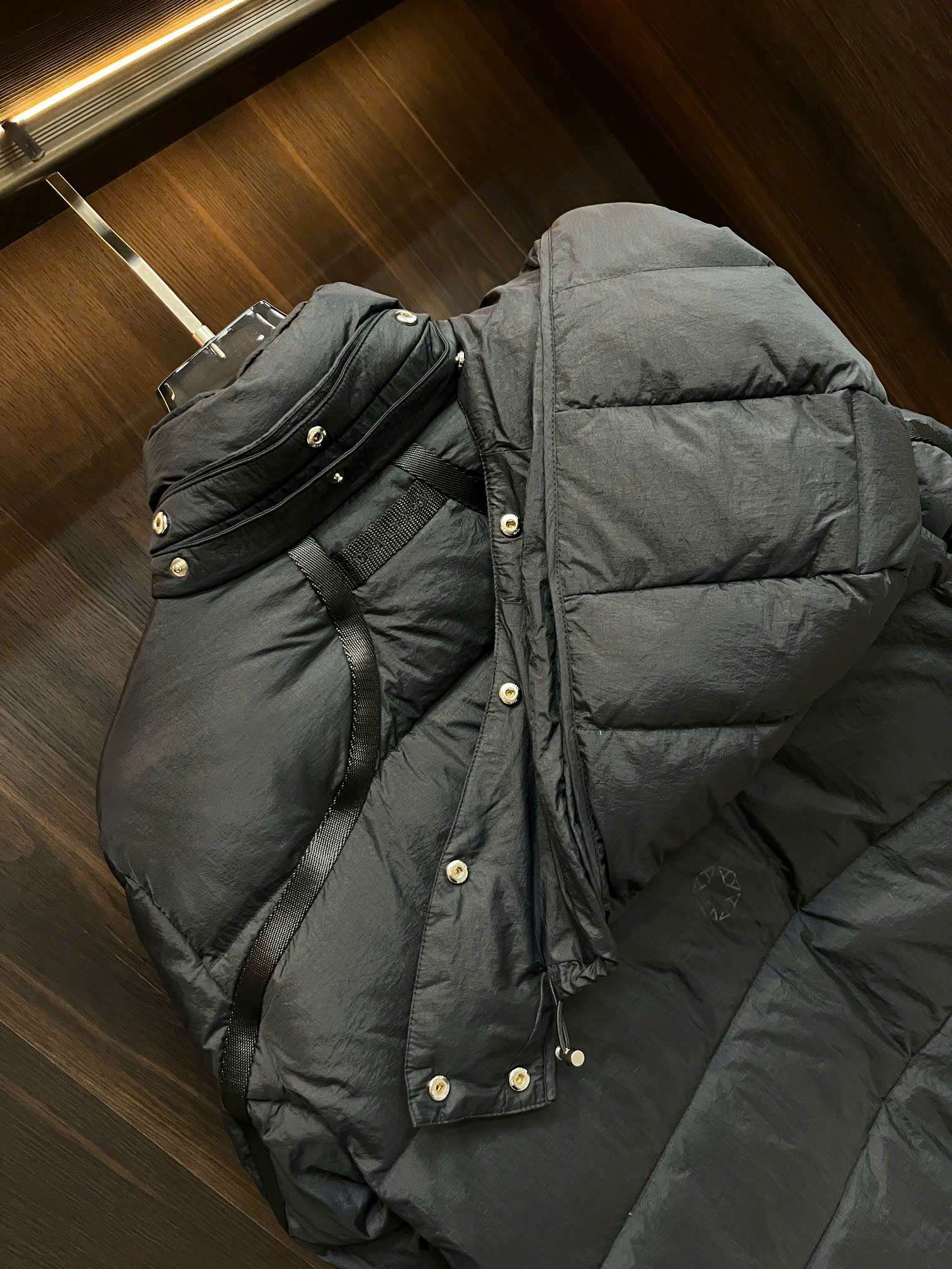 몽클레르 더블 로고 남성 패딩