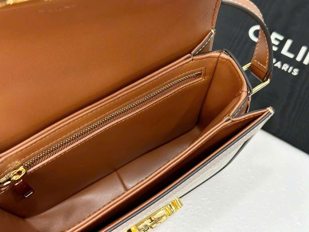 셀린느 TRIOMPHE BOX 여성 크로스백