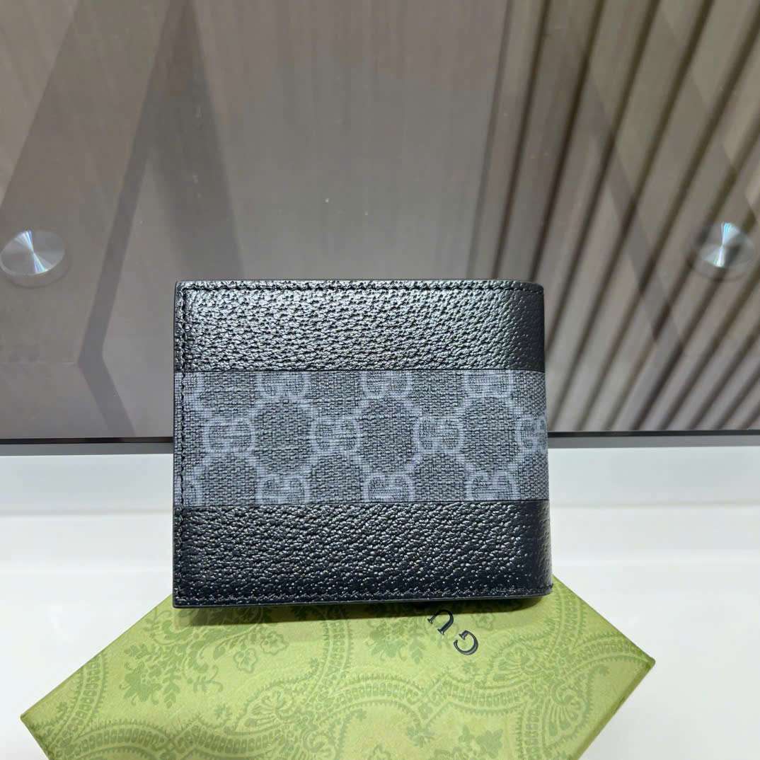 구찌 GG SUPREME 남성 반지갑