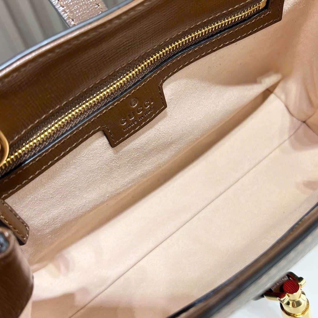 구찌 Small tote with piston closure 여성 가방