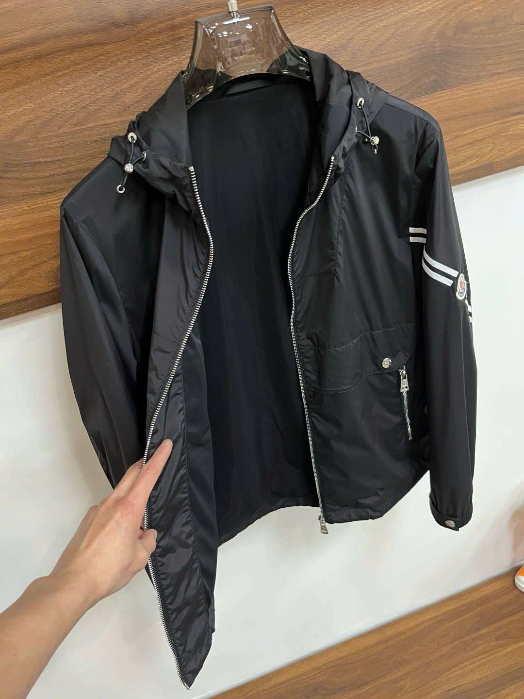 몽클레르 2025SS 소매 로고 남성 바람막이