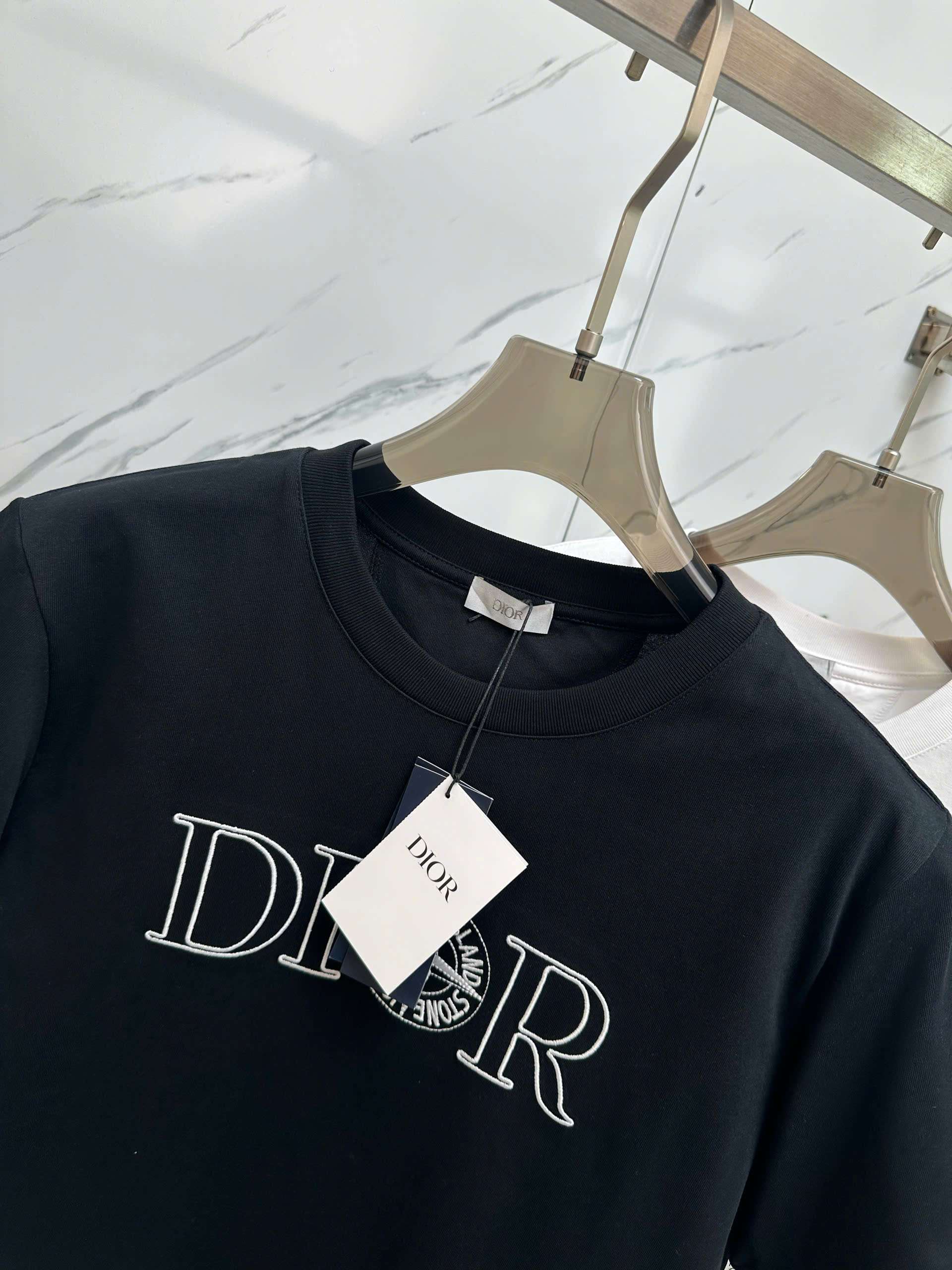 스톤아일랜드 x 디올 콜라보 자수 로고 남여공용 반팔티 (2컬러)