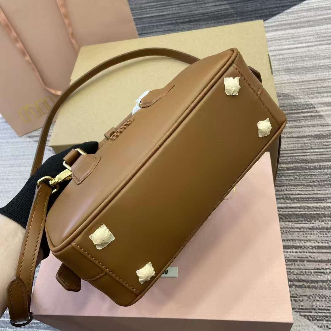 미우미우 Arcadie 여성 크로스백