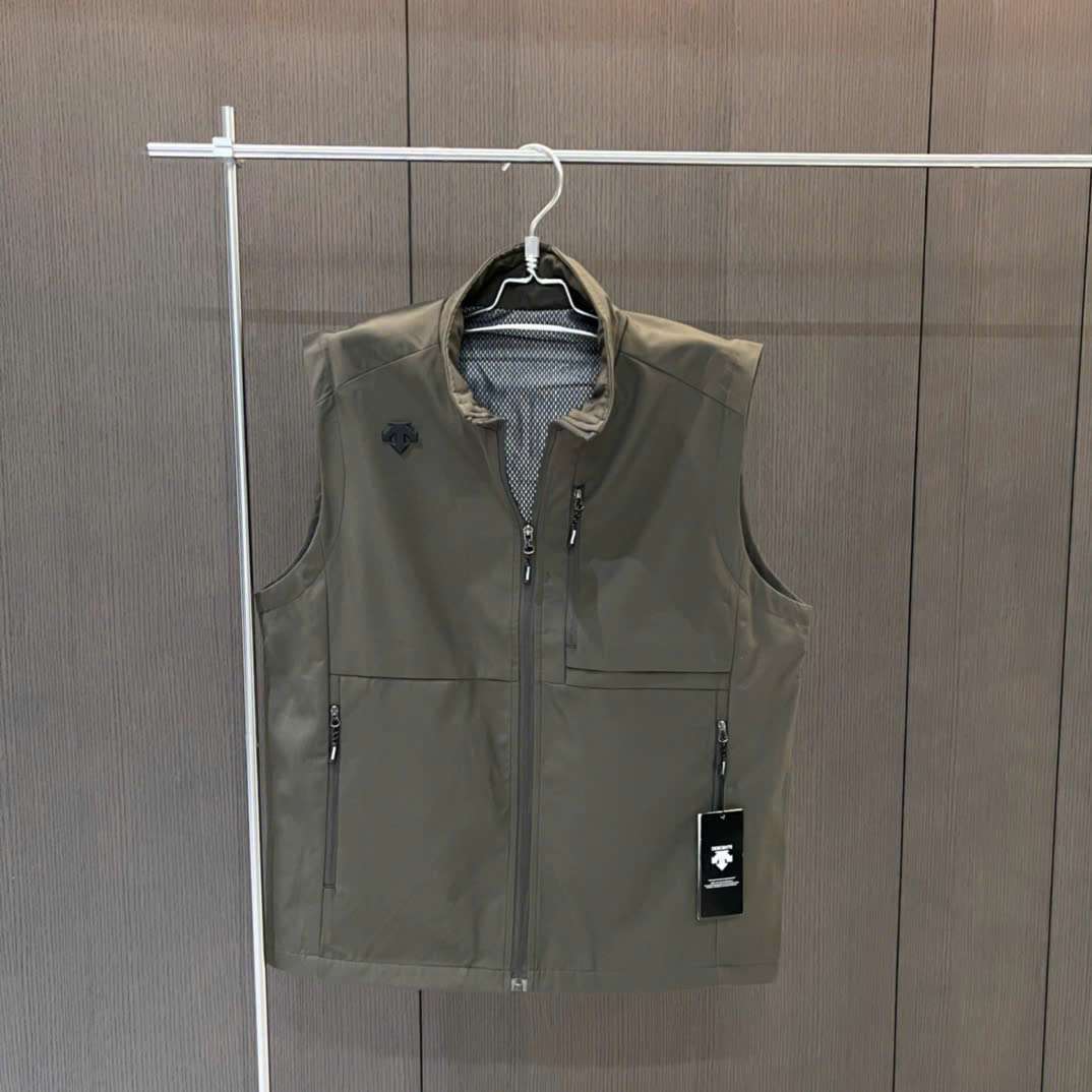 DESCENTE 어깨 로고 남성 골프 조끼