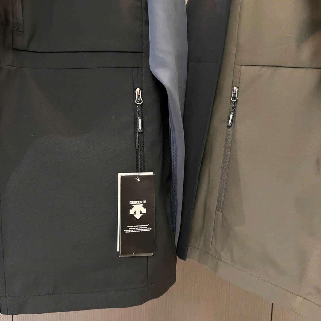 DESCENTE 어깨 로고 남성 골프 조끼