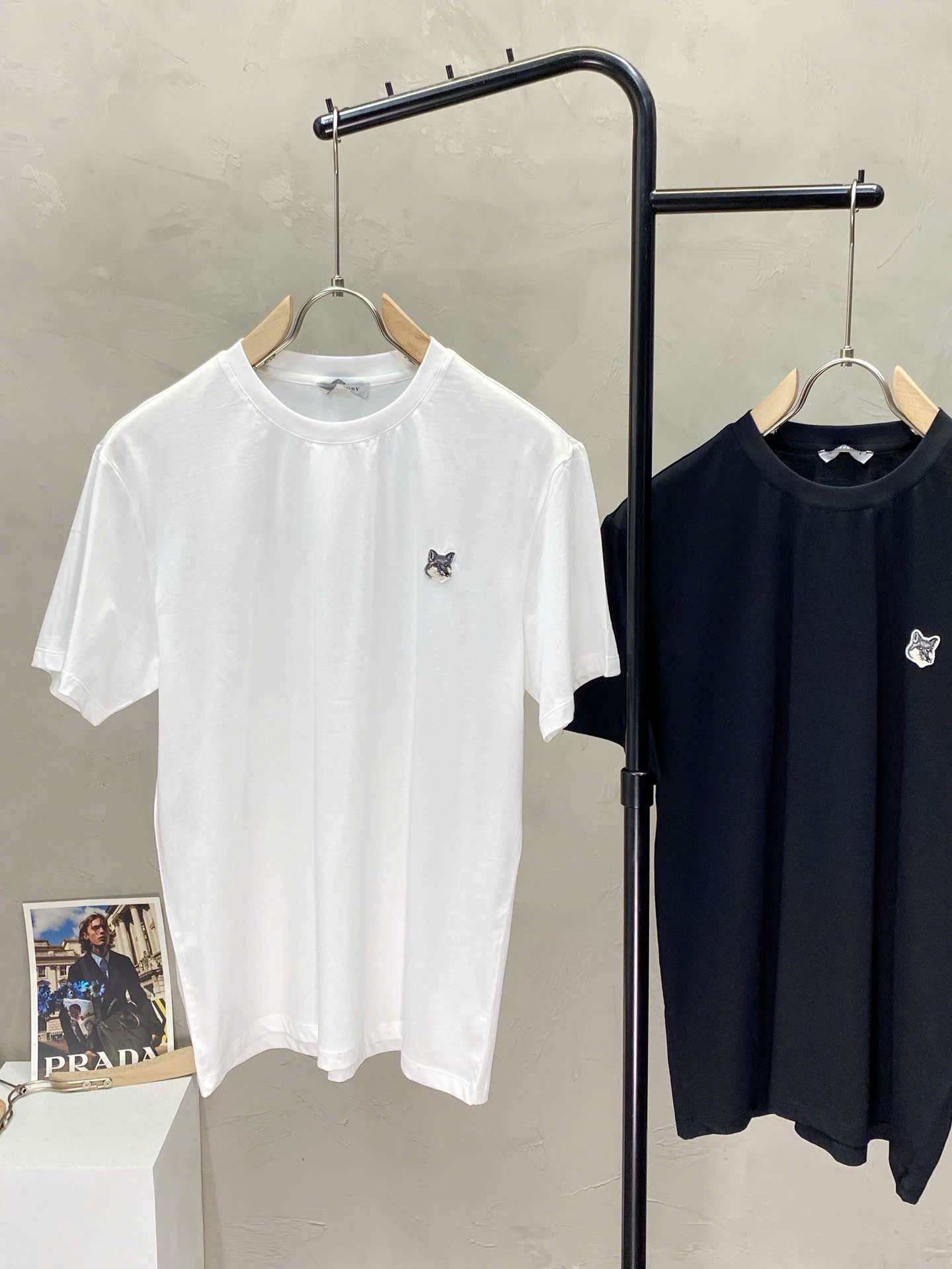 메종키츠네 가슴 로고 남성 반팔티