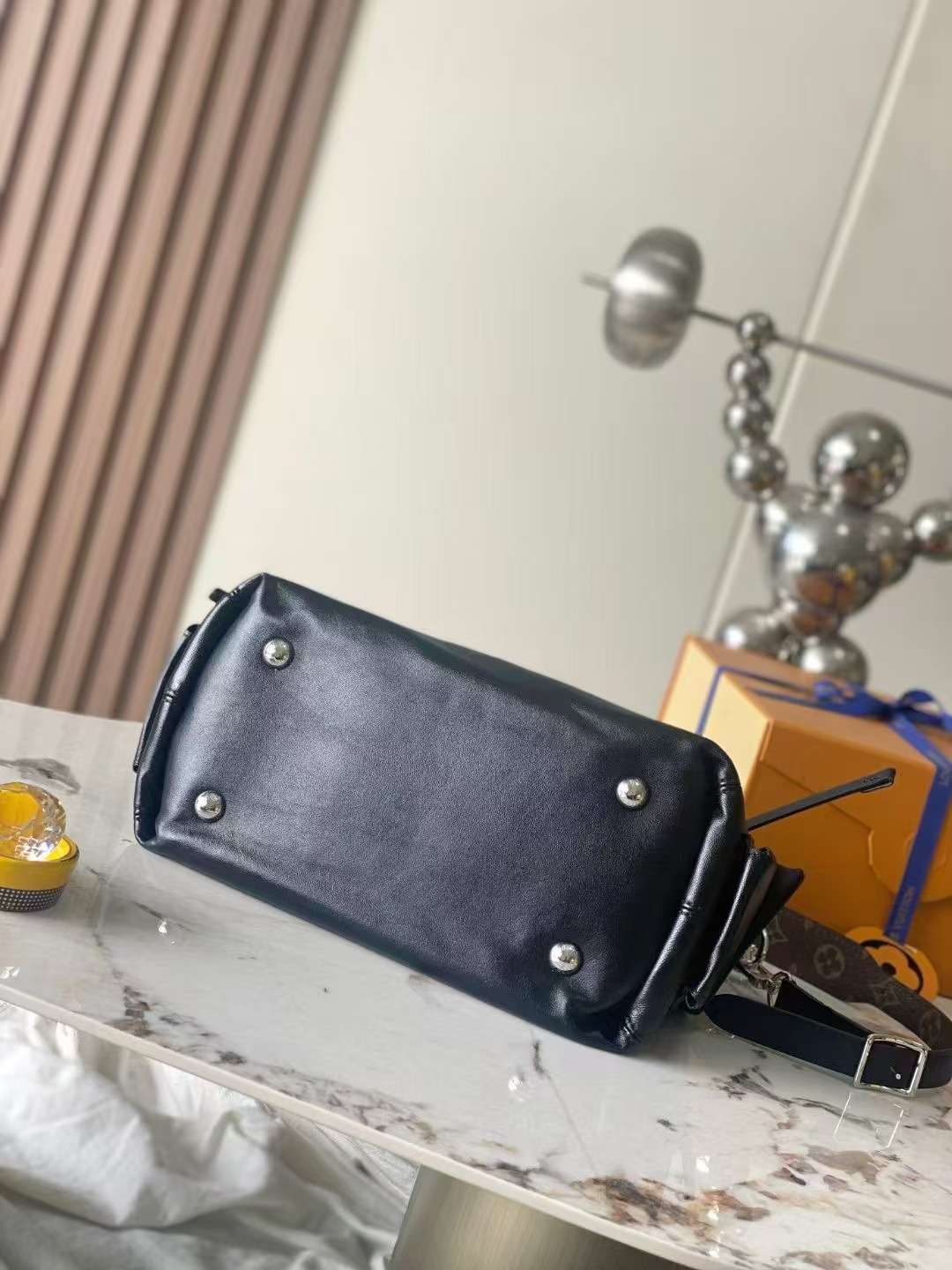 루이비통 CarryAll Cargo Vibe PM 여성 가방