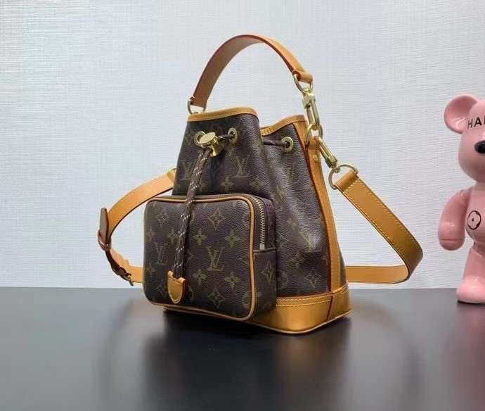 루이비통 NOE CARGO 여성 가방