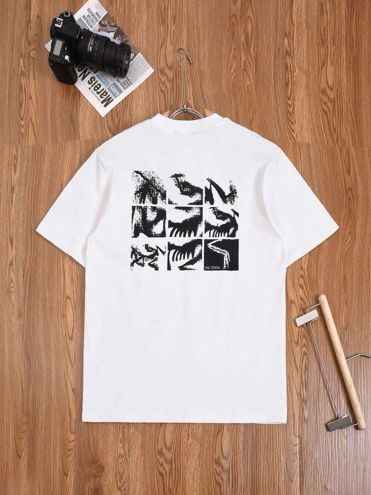 아크테릭스 앞뒤 로고 남여공용 반팔티 (2컬러)