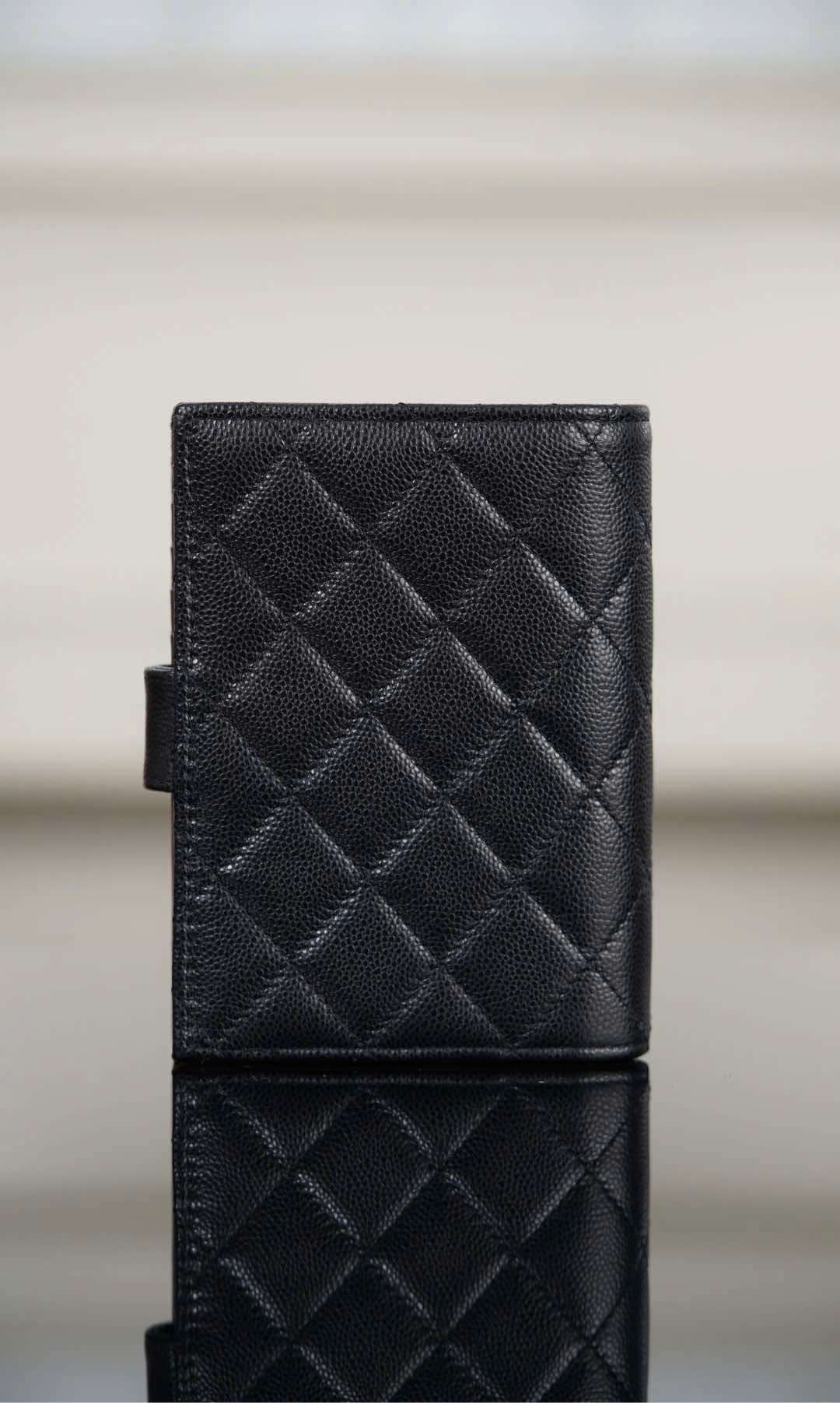 샤넬 클래식 여성 여권 케이스