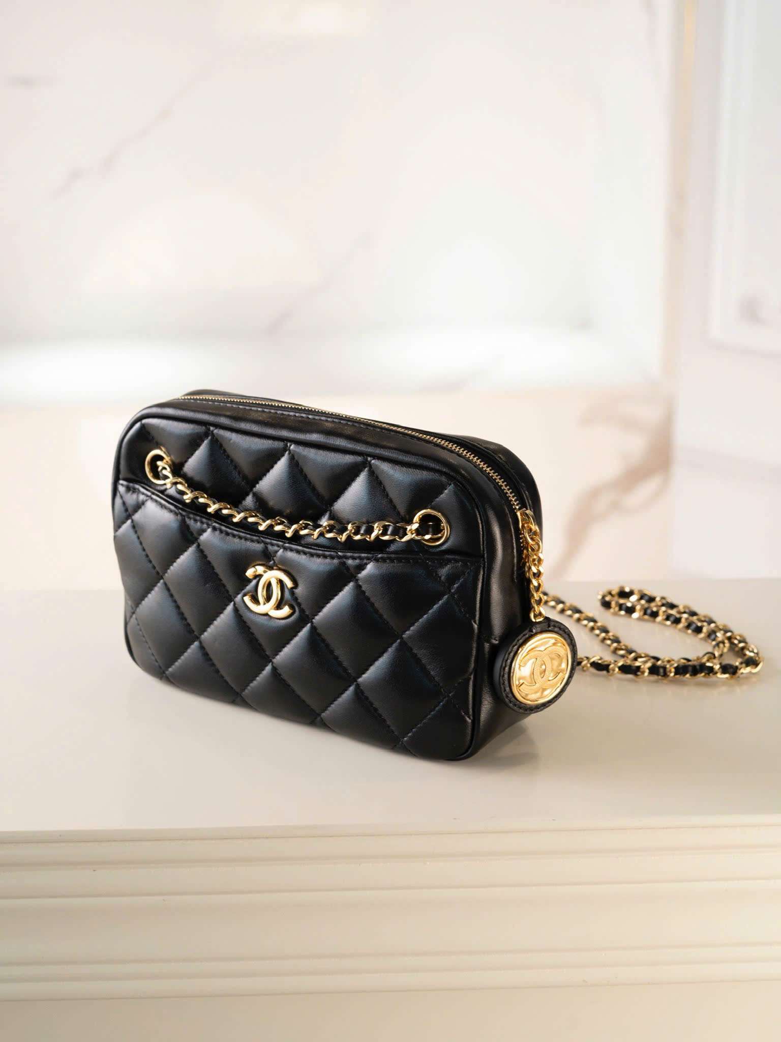 샤넬 Shiny Lambskin 금장 여성 숄더백