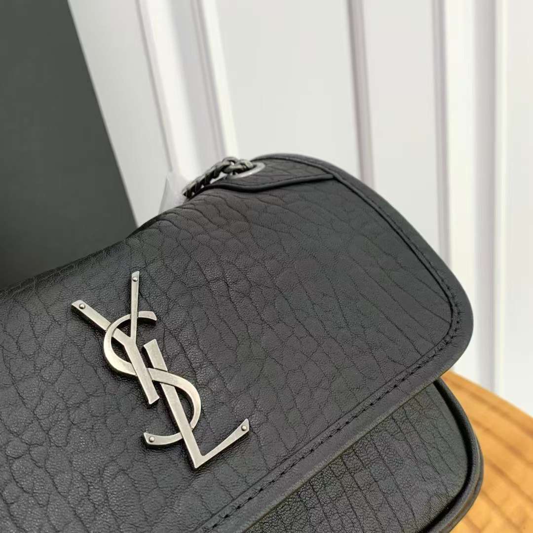 입생로랑 Niki Medium In Grained Lambskin 여성 가방