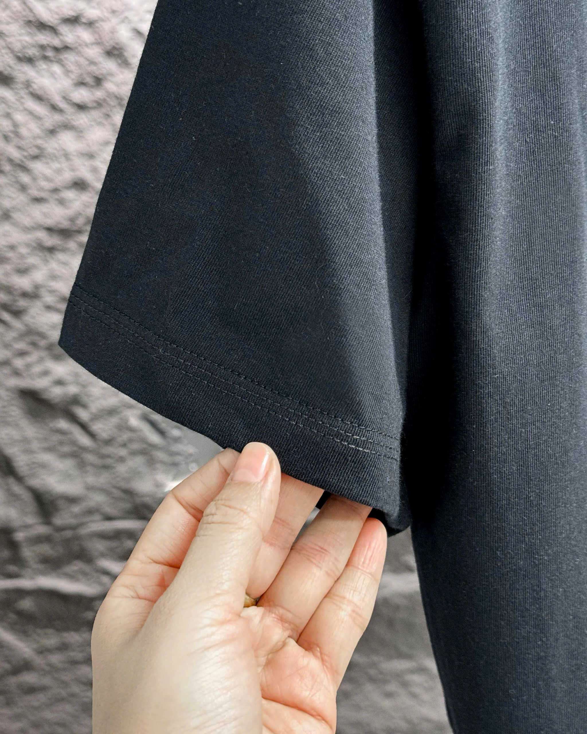 아크테릭스 작은 자수 로고 남성 반팔티