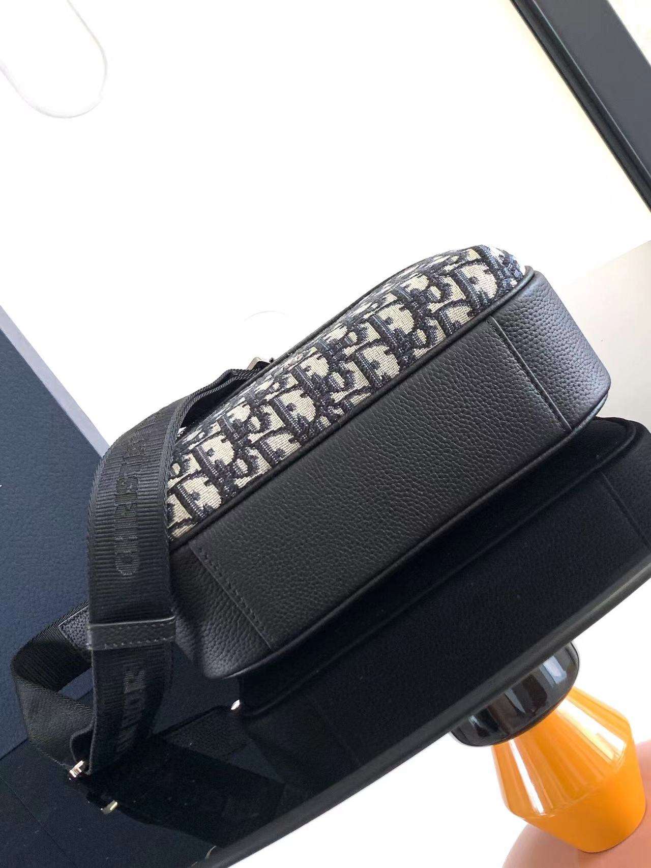 디올 Mini Rider 2.0 Zipped 남성 가방