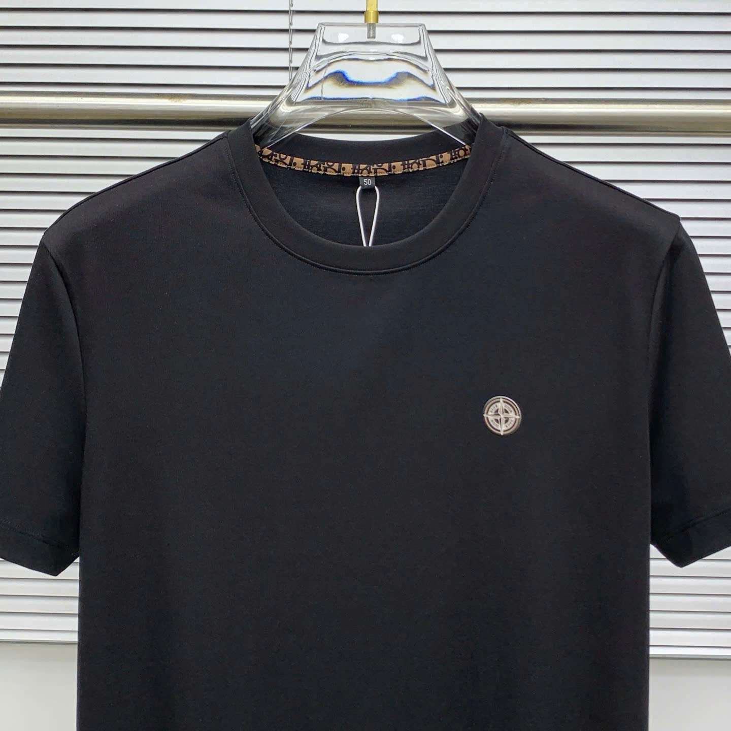 디올 가슴 로고 남성 반팔티