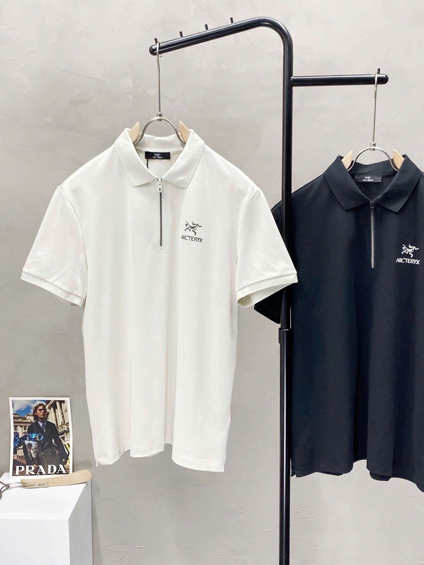 아크테릭스 하프 지퍼 남성 반팔티