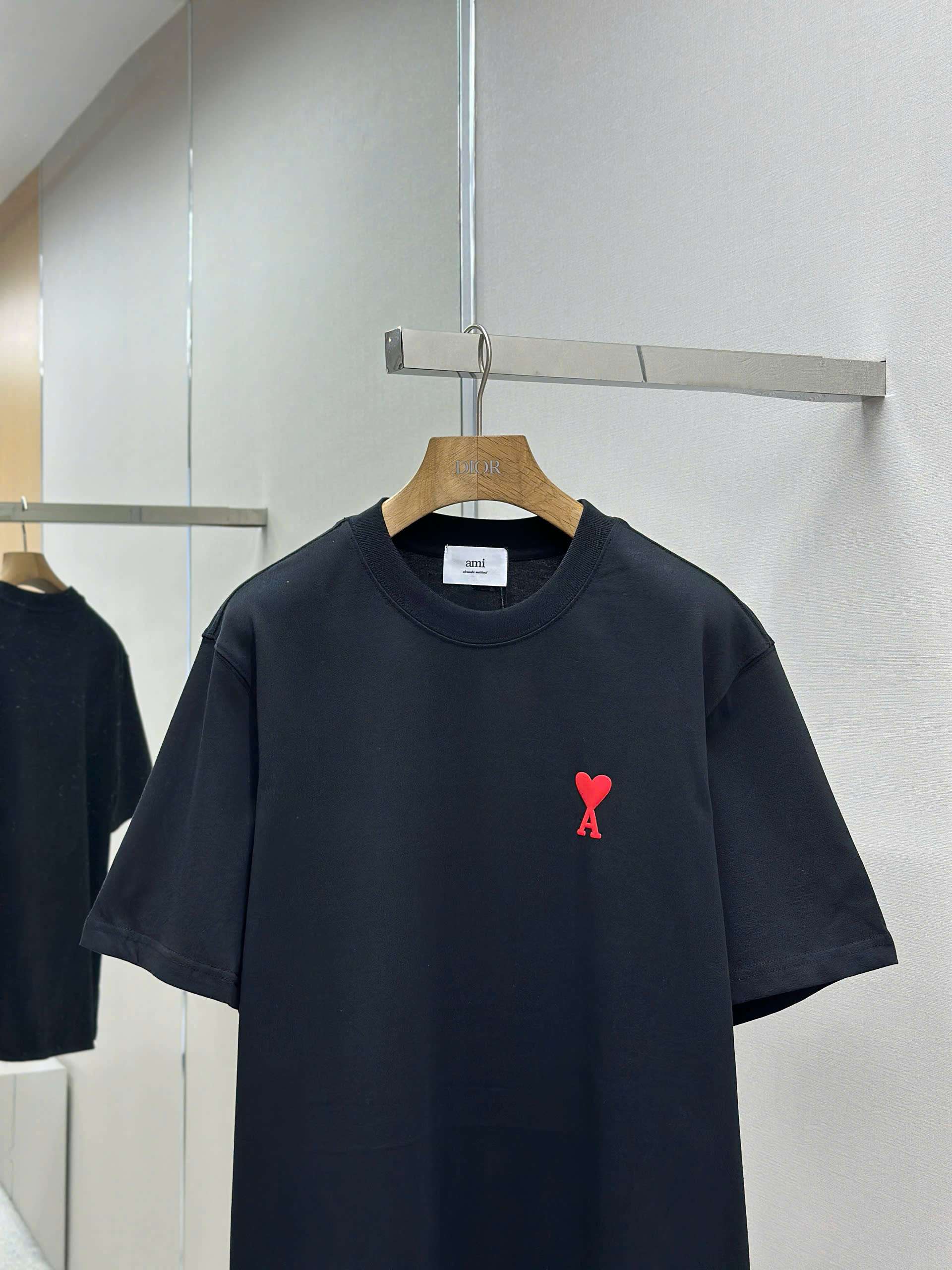 아미 가슴 하트 로고 남여공용 반팔티 (2컬러)
