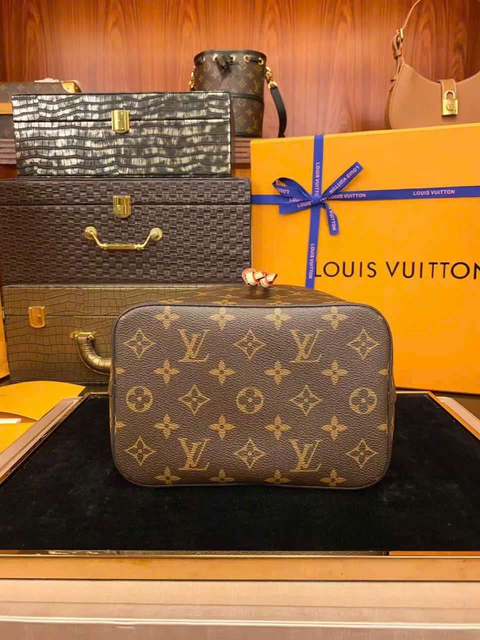 루이비통 NEONO 여성 가방