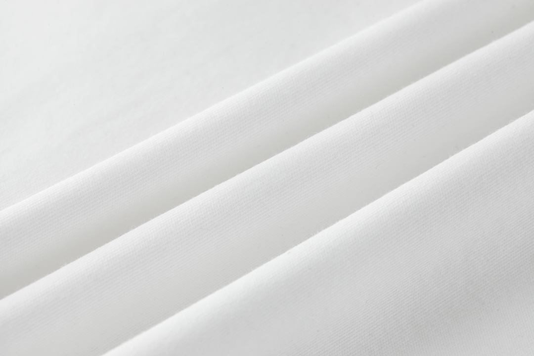 프라다 앞가슴 지퍼 포켓 남성 반팔티