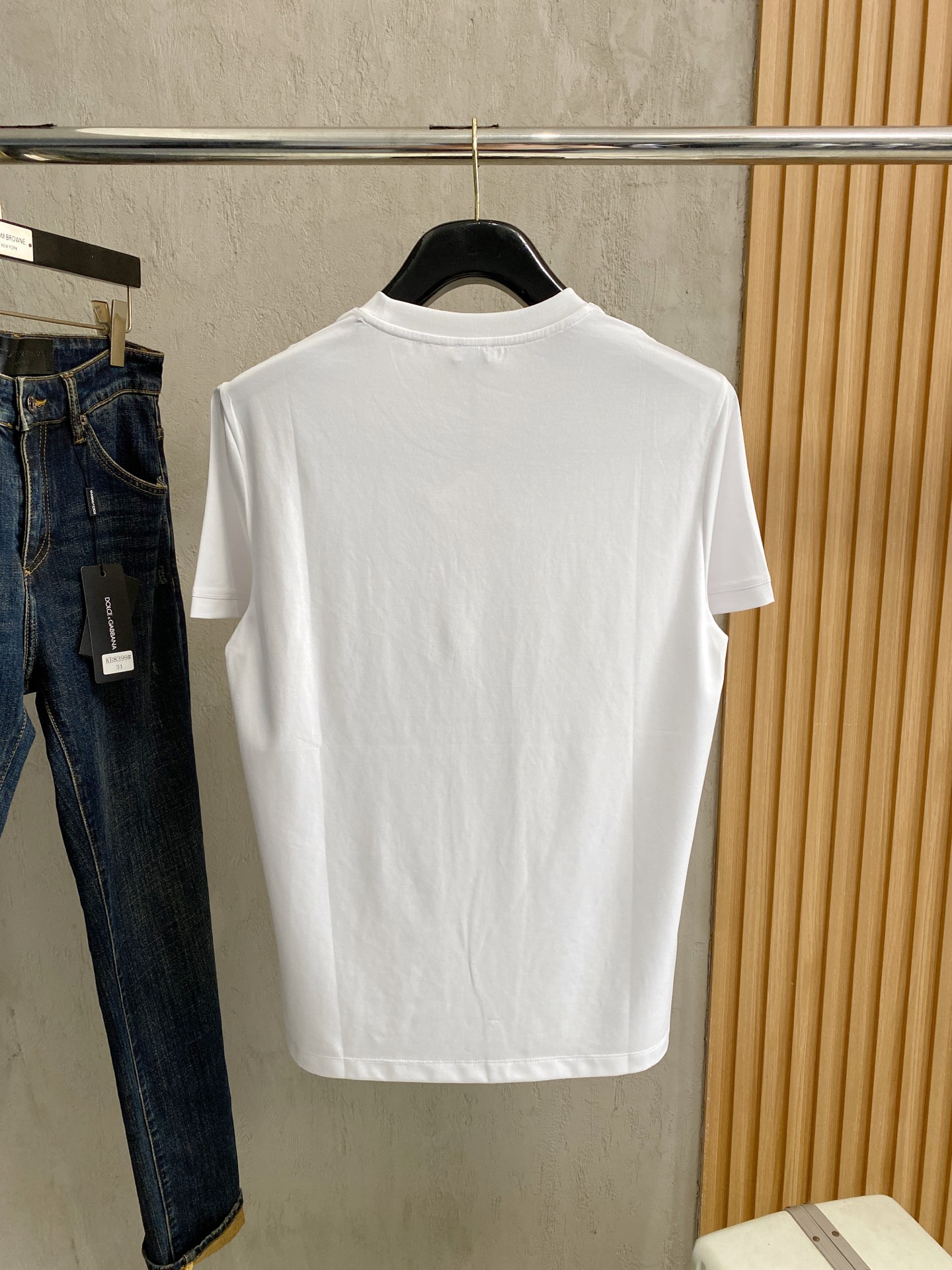 디올 DIOR 로고 남여공용 반팔티 (2컬러)