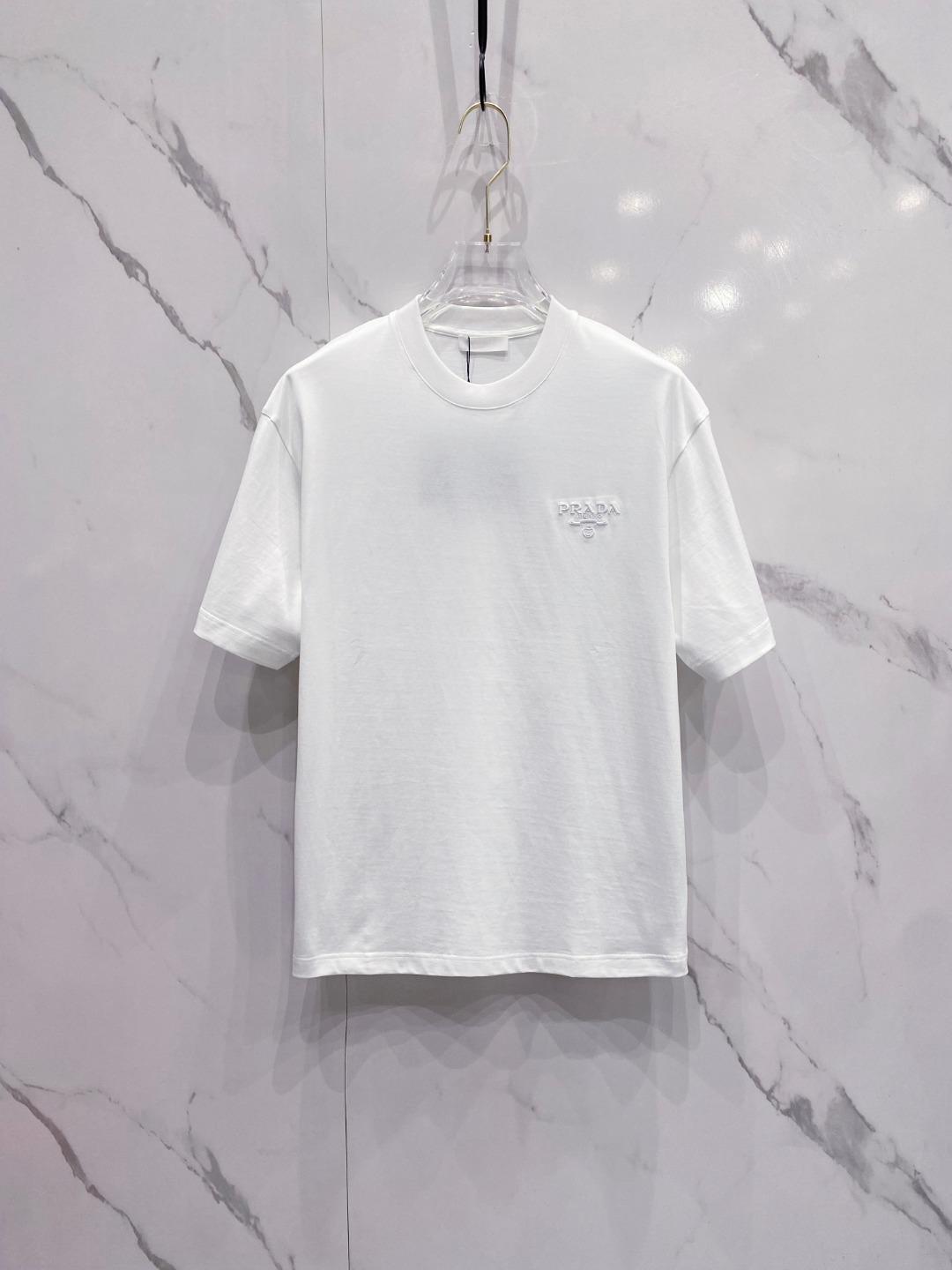 프라다 자수 로고 남성 반팔티 (2컬러)