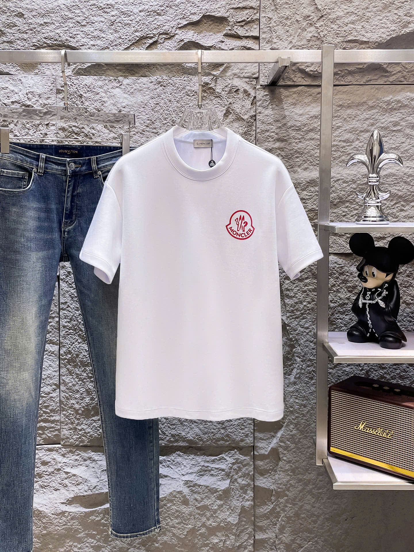 몽클레르 가슴 로고 남성 반팔티 (5컬러)