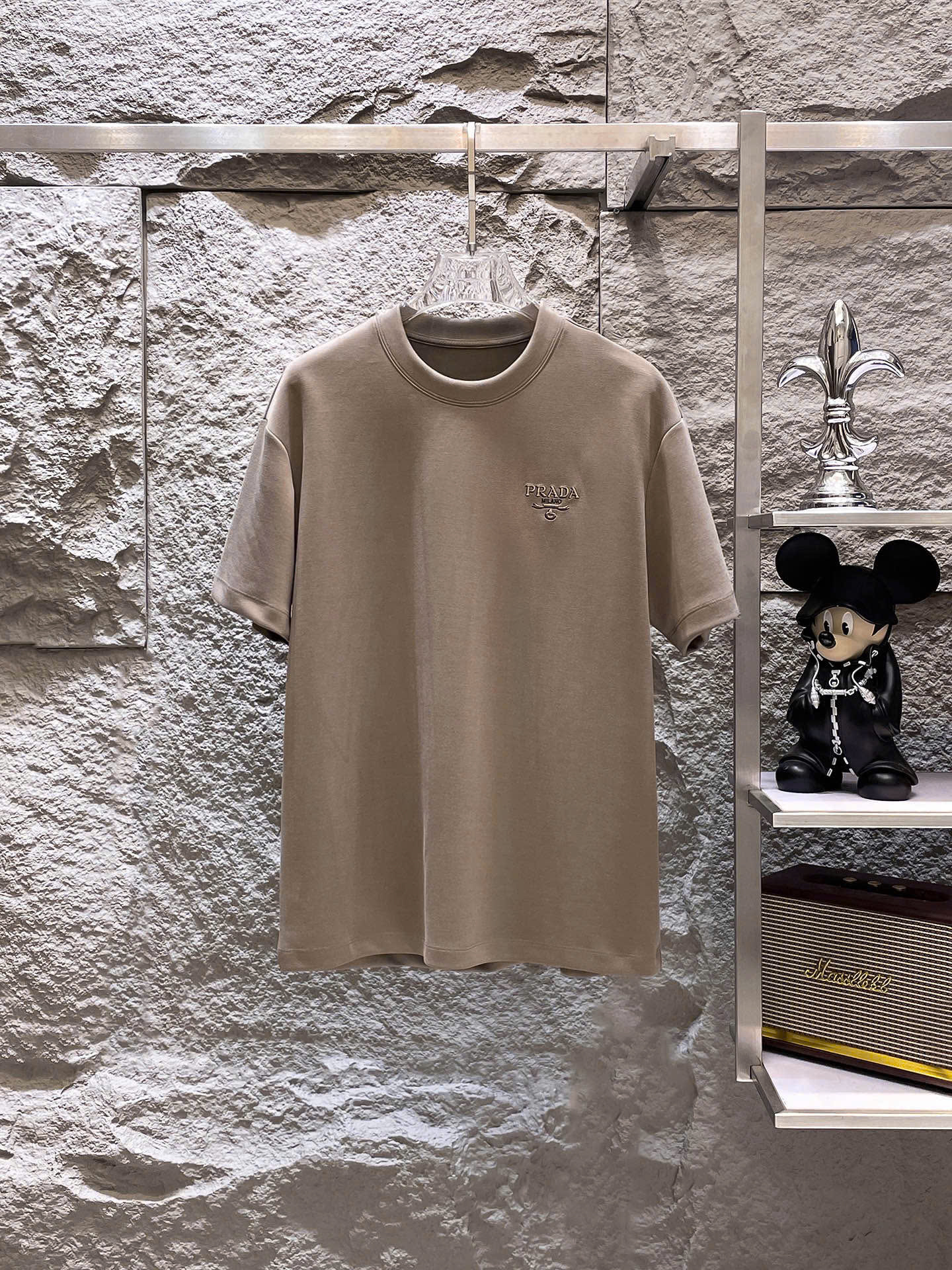 프라다 자수 로고 남성 반팔티 (6컬러)