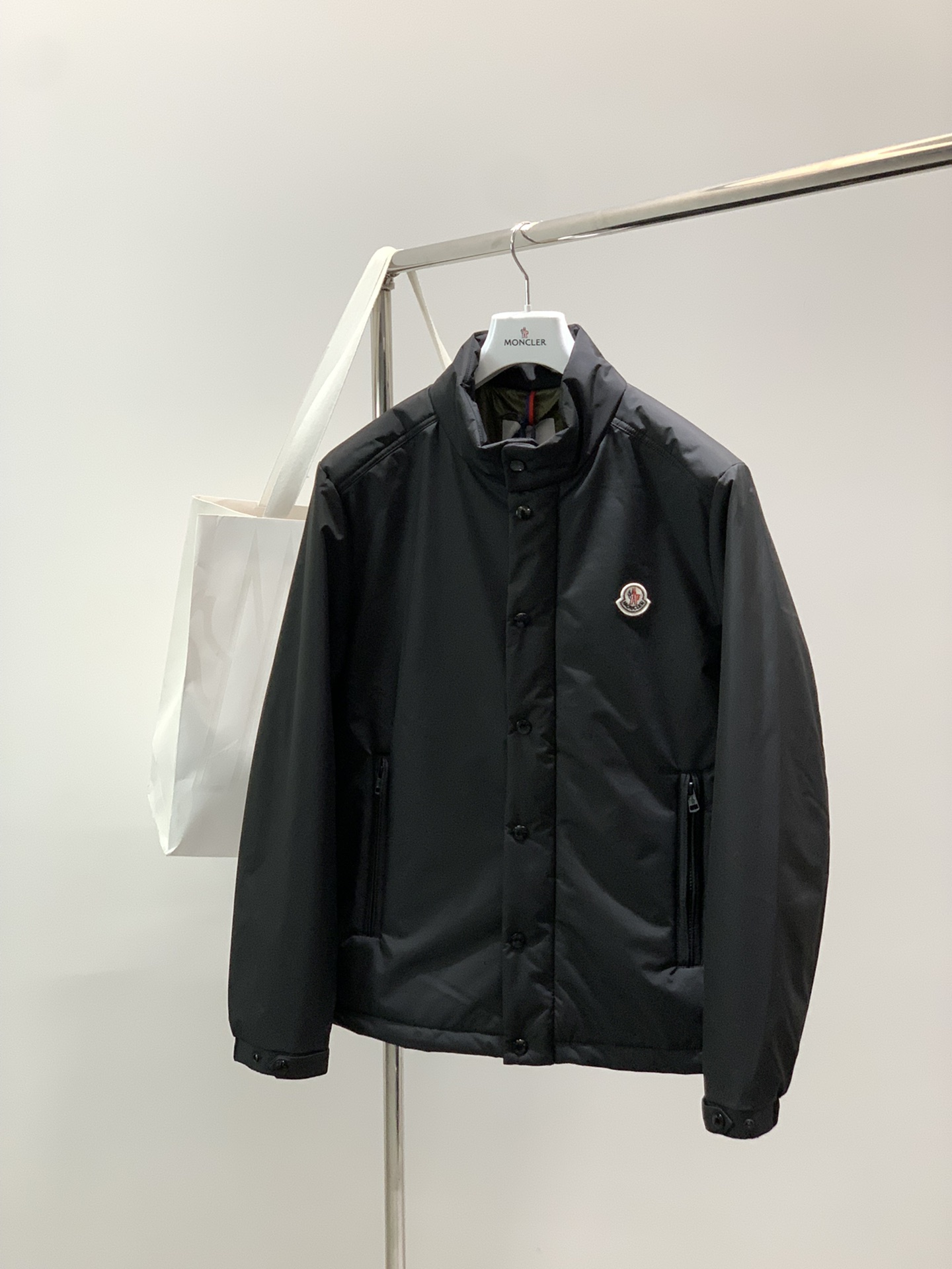 몽클레르 자수 로고 남성 자켓 (2컬러)